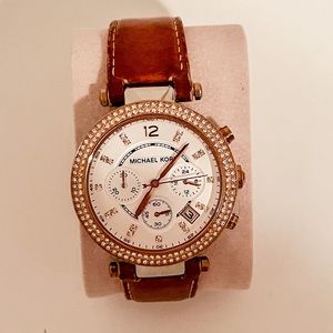 Michael Kors chronograph watch. Brown leather.